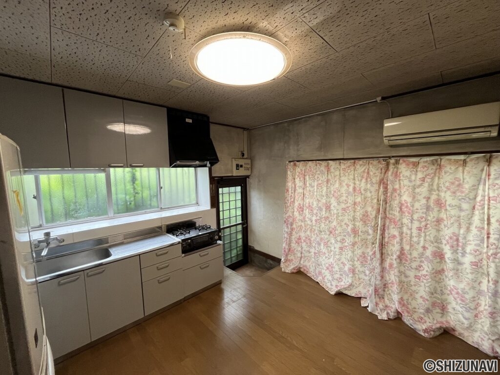 田方郡函南町平井　中古住宅の画像