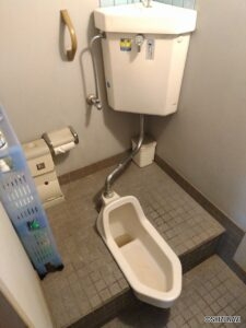 1階　トイレ