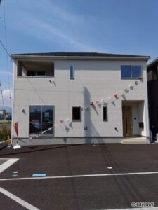 1号棟　物件正面の写真です。