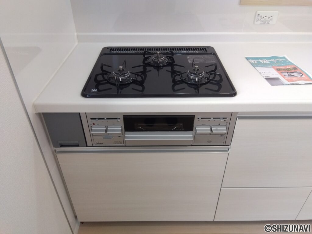 6号棟1階　コンロの写真です。