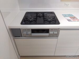6号棟1階　コンロの写真です。
