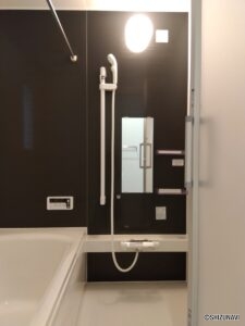 6号棟1階　浴室の写真です。