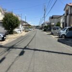 前面道路は6.5mで広々としております。