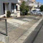 駐車場位置別角度からの写真です。軽自動車なら3台駐車可能です。