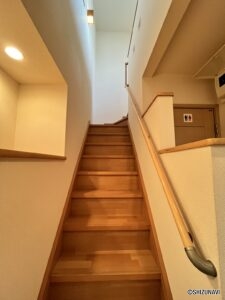 1階階段部分の写真です。