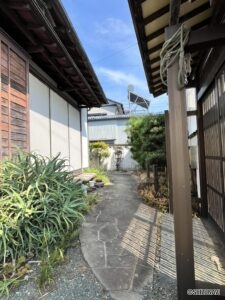 有玉南　中古住宅　玄関前