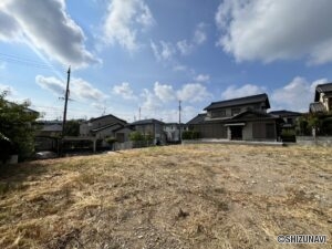 北西向きに撮影しました。日当たり良好です。