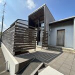 白を基調とした落ち着きのある外観です。