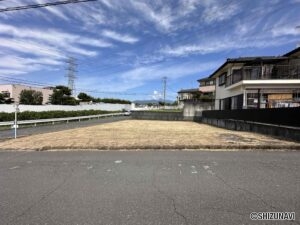 敷地はゆったり82坪。人気の平屋建てにも対応できる広さです。