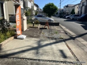 駐車場位置別角度からの写真です。軽自動車なら3台駐車可能です。