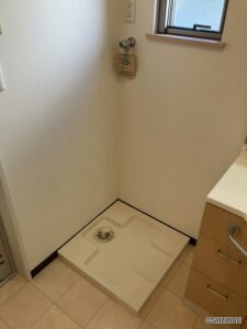 防水パン付き洗濯機置き場です。