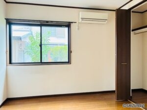 浜松市中央区芳川町　築16年中古住宅　駐車場4台の画像