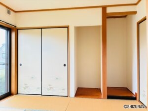 浜松市中央区芳川町　築16年中古住宅　駐車場4台の画像