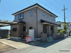 浜松市中央区芳川町　築16年中古住宅　駐車場4台の物件画像