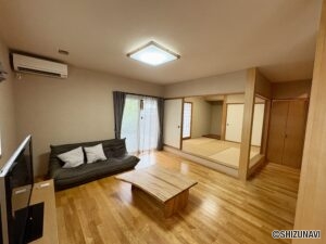 木の温かみを感じられる内装です。