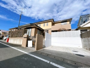 【リフォーム済】浜松市浜名区内野台2丁目　5SLDK　中古住宅の物件画像