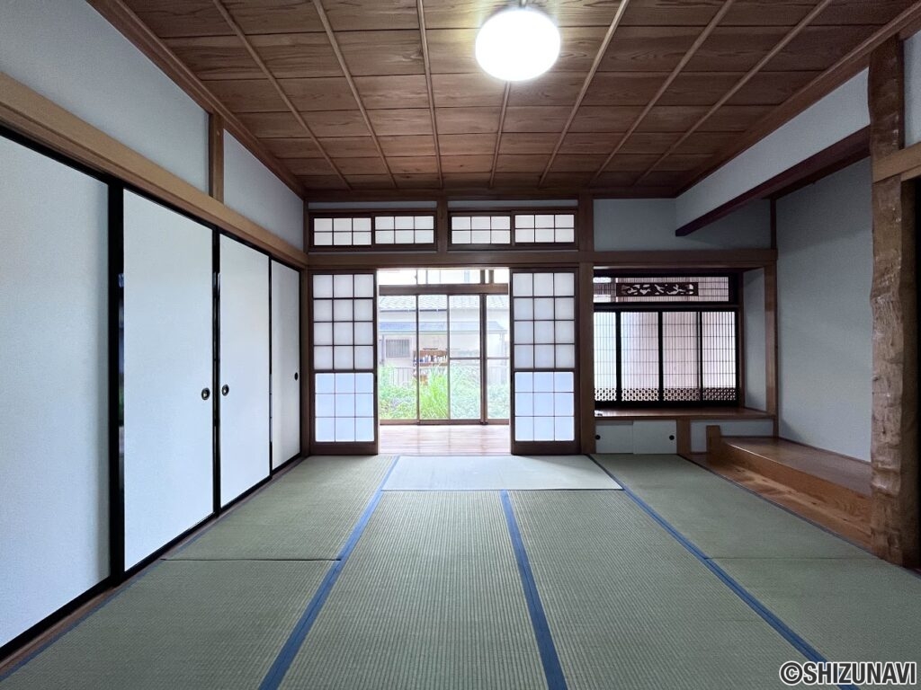1階和室　別角度です。