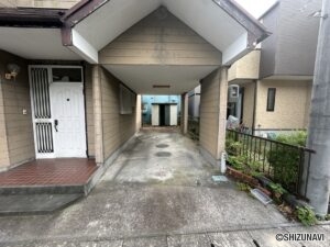 カチタス　三輪　駐車場
