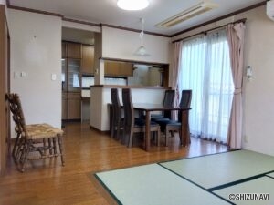 富士市前田　中古住宅　内観
