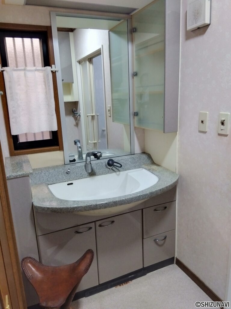 富士市前田　中古住宅　内観