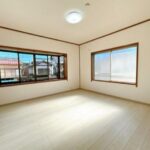 2階東側8帖洋室