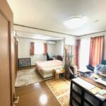 今泉6丁目　3階建てインナーガレージ付き５ＬＤＫ　大手ハウスメーカー建築の中古建ての画像