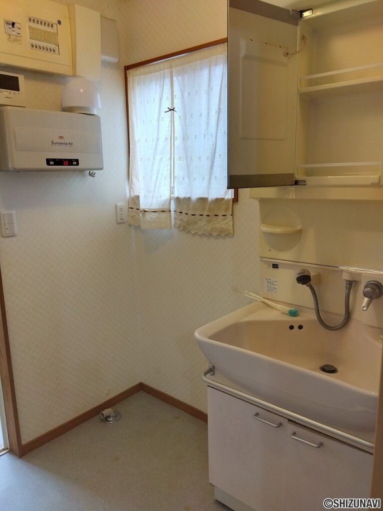 富士市川成島　中古住宅　室内