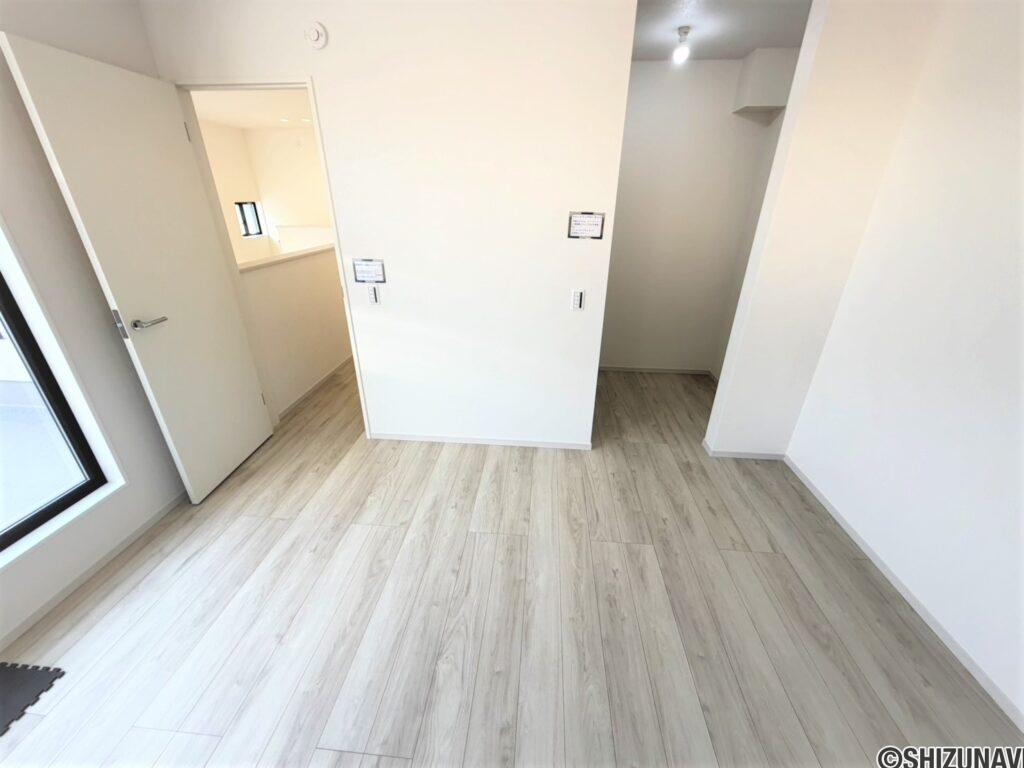 ２号棟　北東主寝室