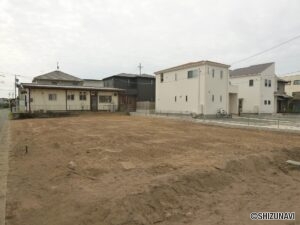 敷地全体写真（北東からの撮影）