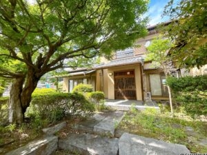 菊川市柳3丁目　5SLDK　中古住宅の物件画像