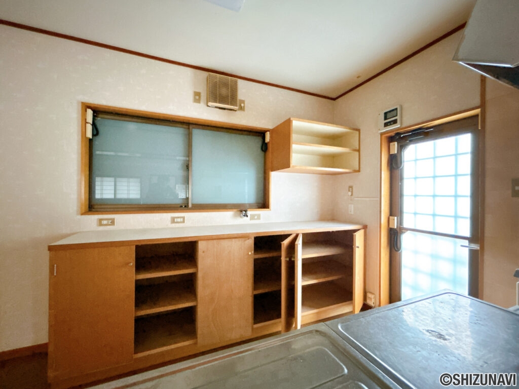 【キッチン背面収納】