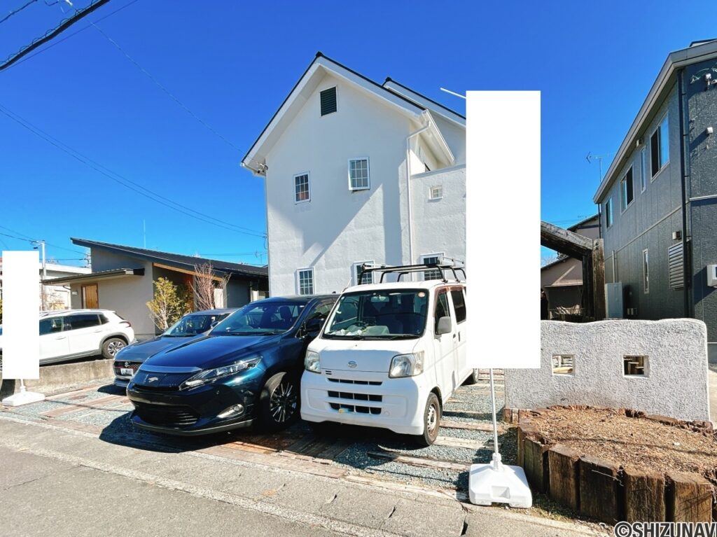 【リフォーム済み／外観】別角度です。外壁塗装を行いました。