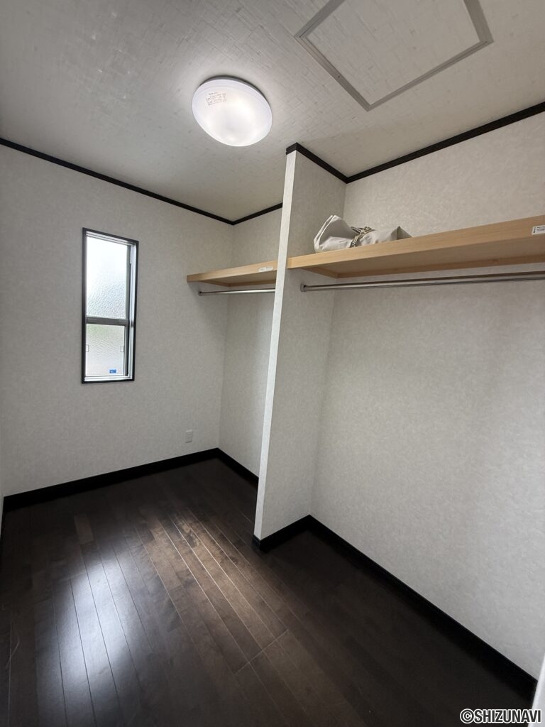 浜松市浜名区根堅　4LDK　屋上ジャグジー＆車庫完備　築8年の中古住宅の画像
