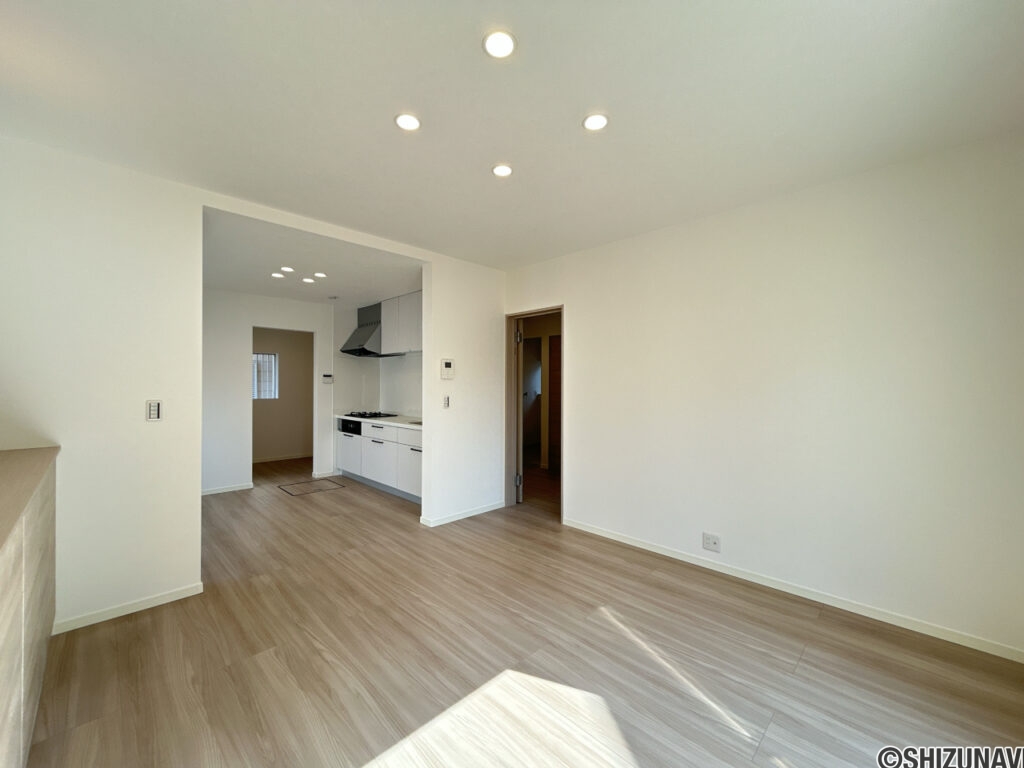 【リフォーム済み/リビング】別角度