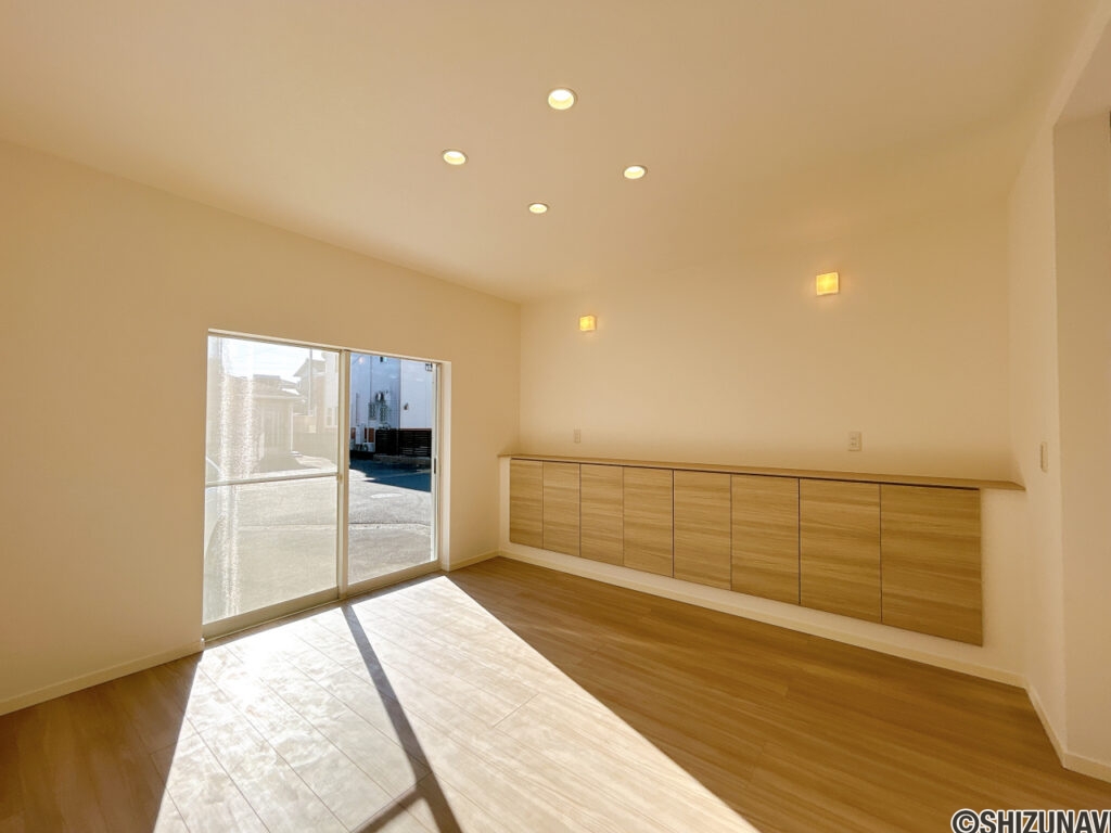 【リフォーム済み/リビング】別角度