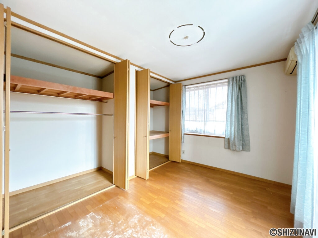 2階東側洋室