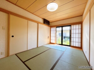 カチタス　住吉　1階中央リビング併設の和室