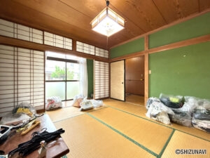 【1階8畳和室】