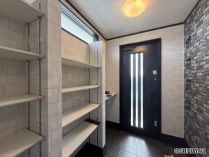 浜松市浜名区根堅　4LDK　屋上ジャグジー＆車庫完備　築8年の中古住宅の画像