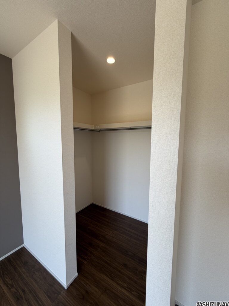 洋室④：ウォークインクローゼット