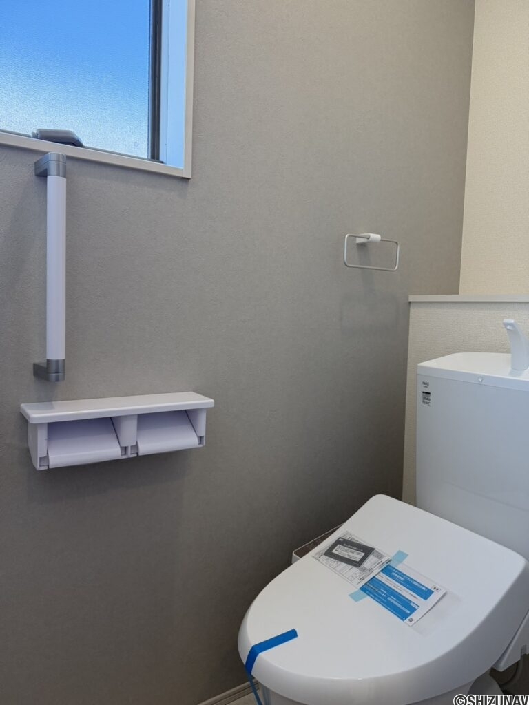 トイレ②：洗面所横