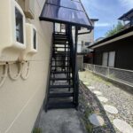 【外階段】1階と2階は外階段で行き来が可能です。