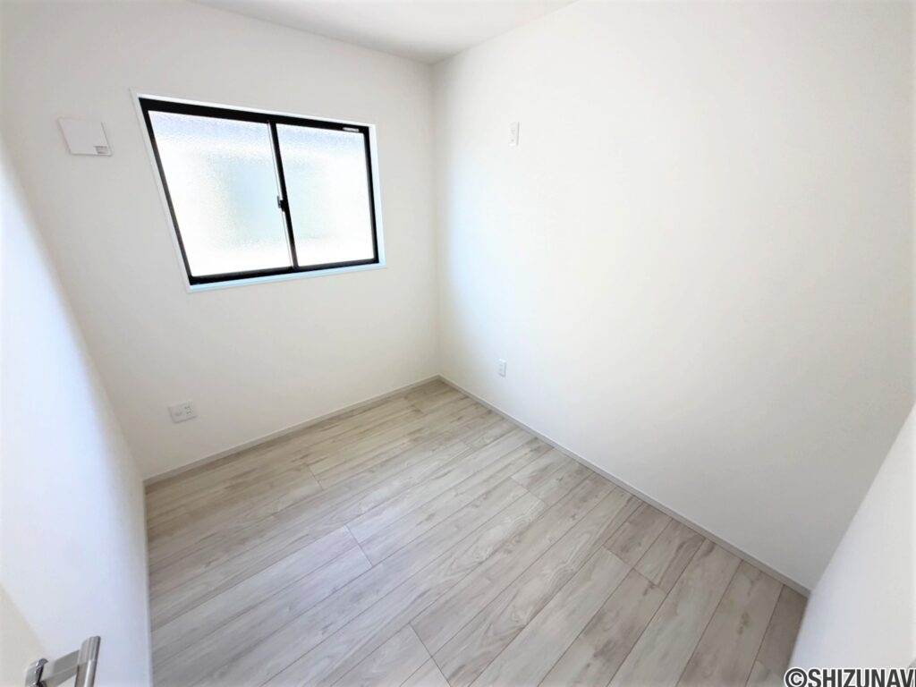 ２号棟　北中洋室