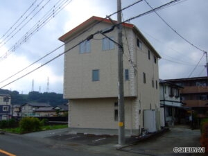 入山瀬店舗併用3階建　外観3