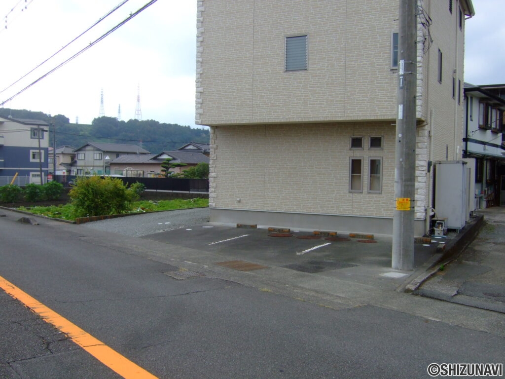 入山瀬店舗併用3階建　外観5