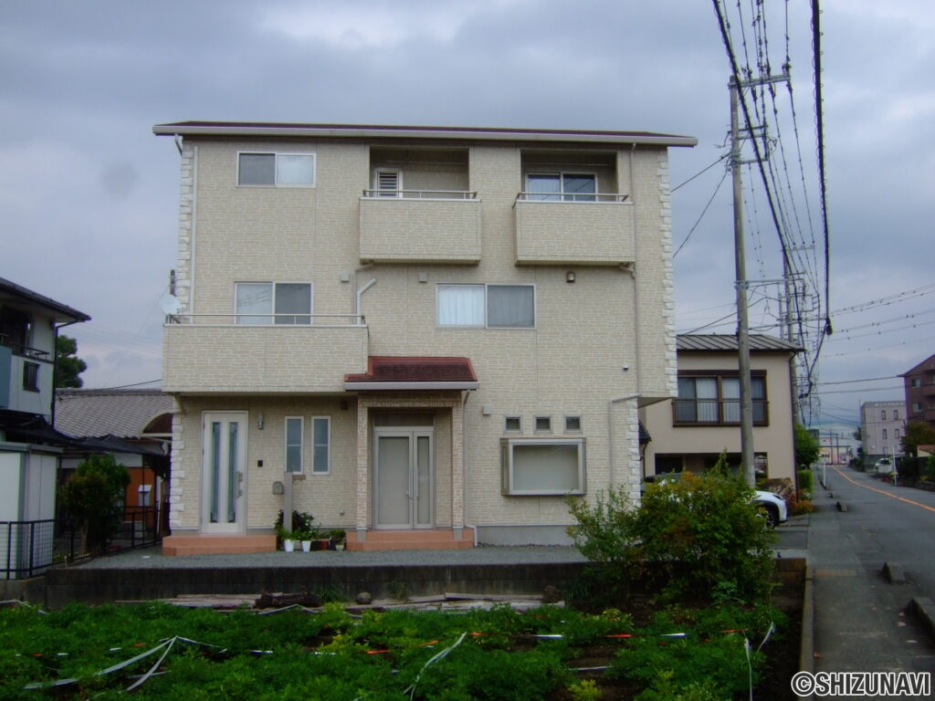 入山瀬店舗併用3階建　外観8