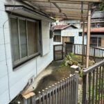 屋根付きの物干しスペース付き