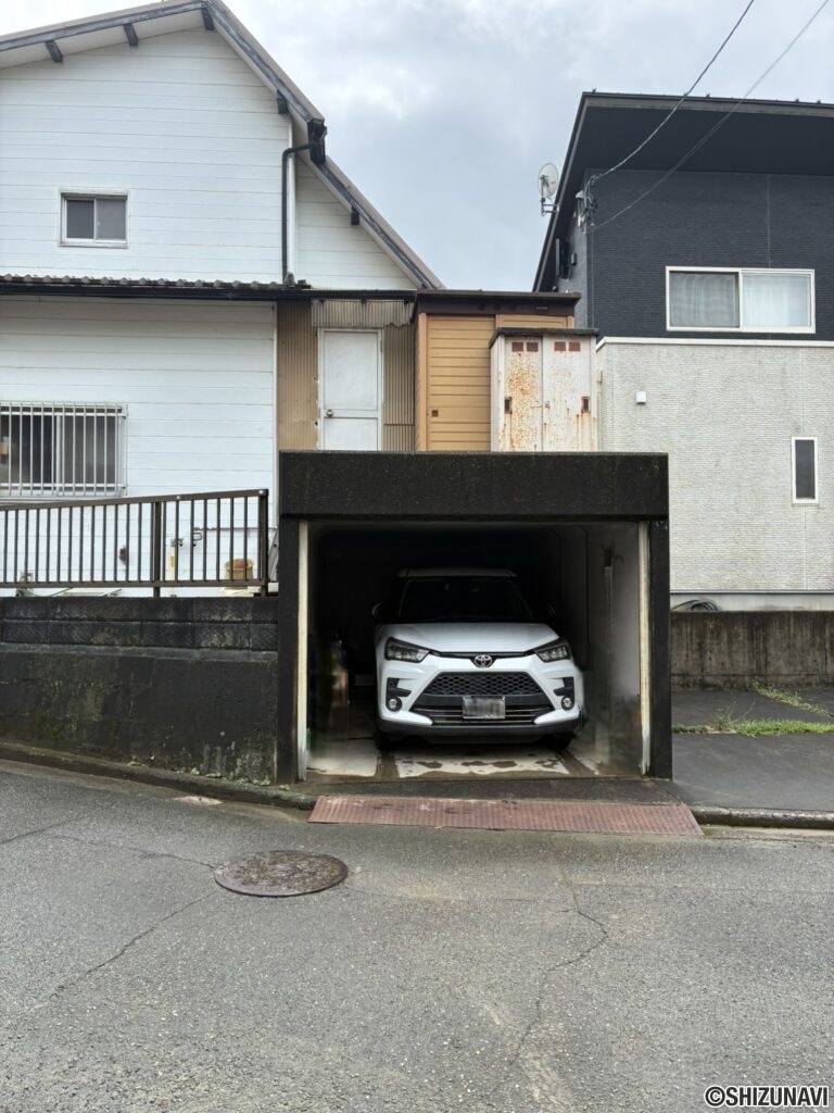 1台駐車可能のガレージ付
