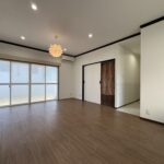 建物の中心にリビングがあるので、ご家族が自然に集まる作りです。