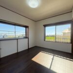 2階和洋室は床フローリングを上張り施工♪